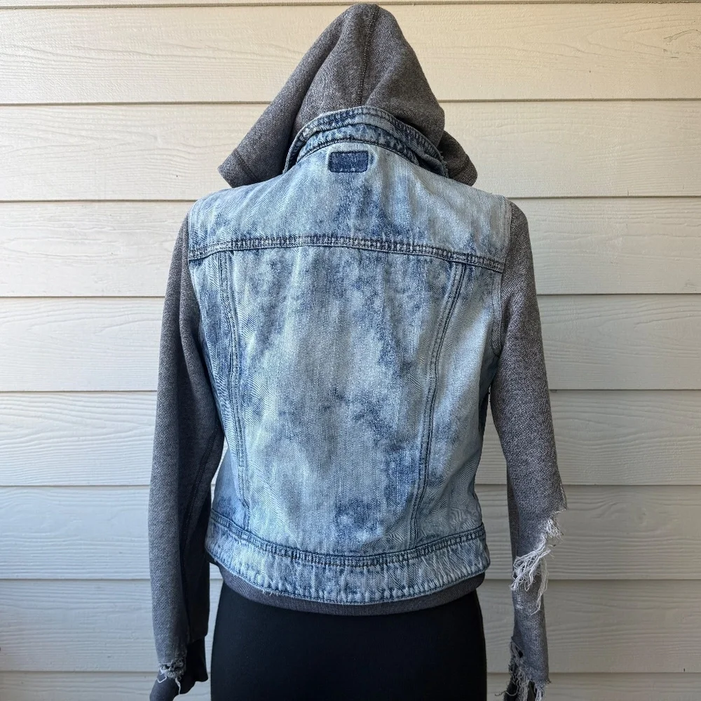 American Eagle Distressed Denim Jacket | Size Large Youth‎ | Blue Jean Jacket